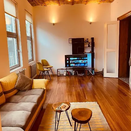 Daire Galata Spacious