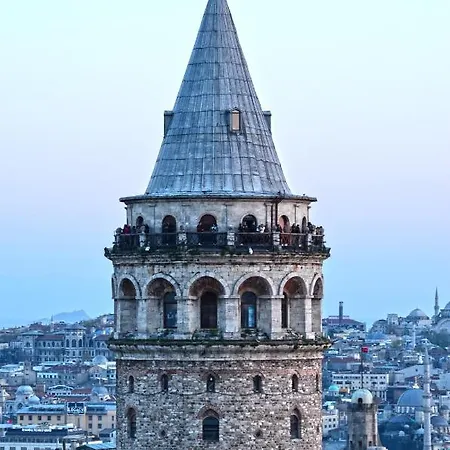 Galata Spacious Lejlighed *